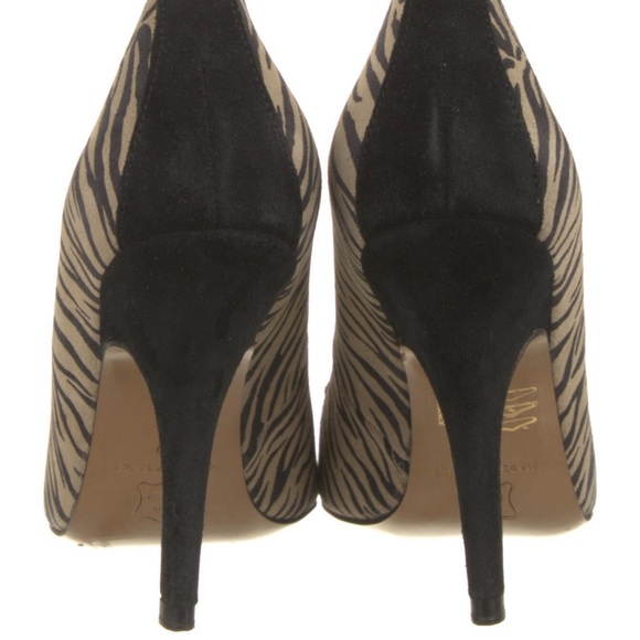 Isabel Marant Tiger Printed Heels, Size 6 - Picture 3 of 5